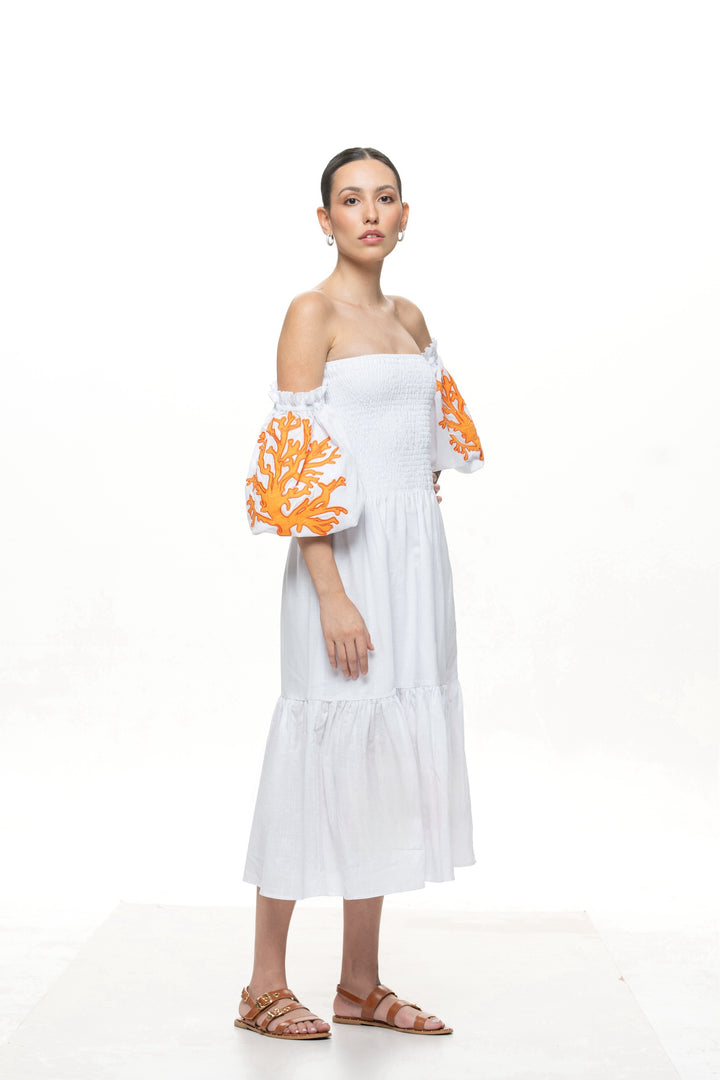 Vestido Lastex Basic Maraú Branco com Bordado Laranja