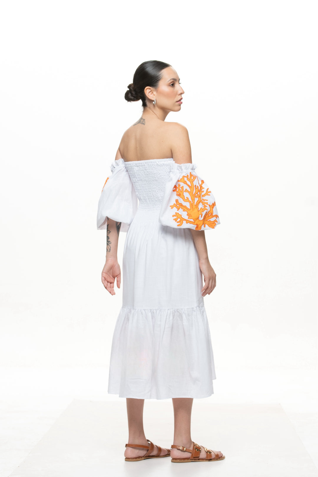 Vestido Lastex Basic Maraú Branco com Bordado Laranja