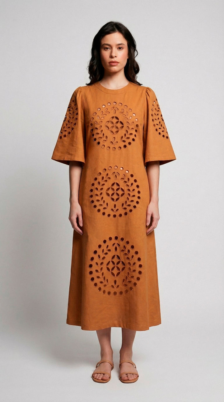 Vestido Midi Raízes Richilieu Caramelo