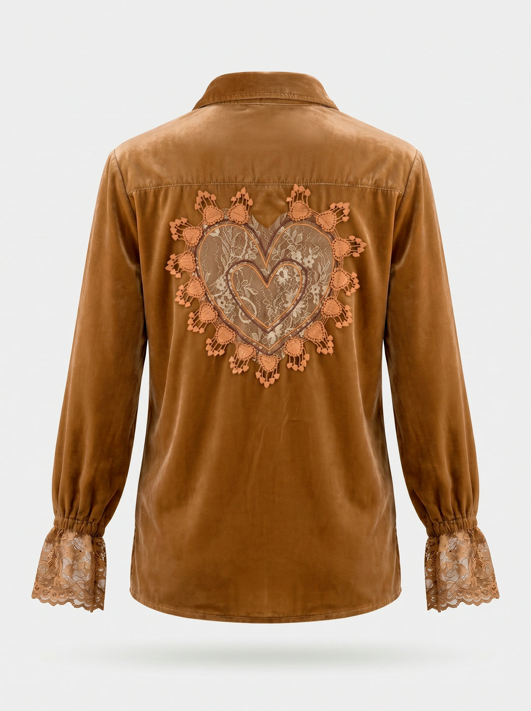 Camisa Antonella Veludo Caramelo Bordado Coração