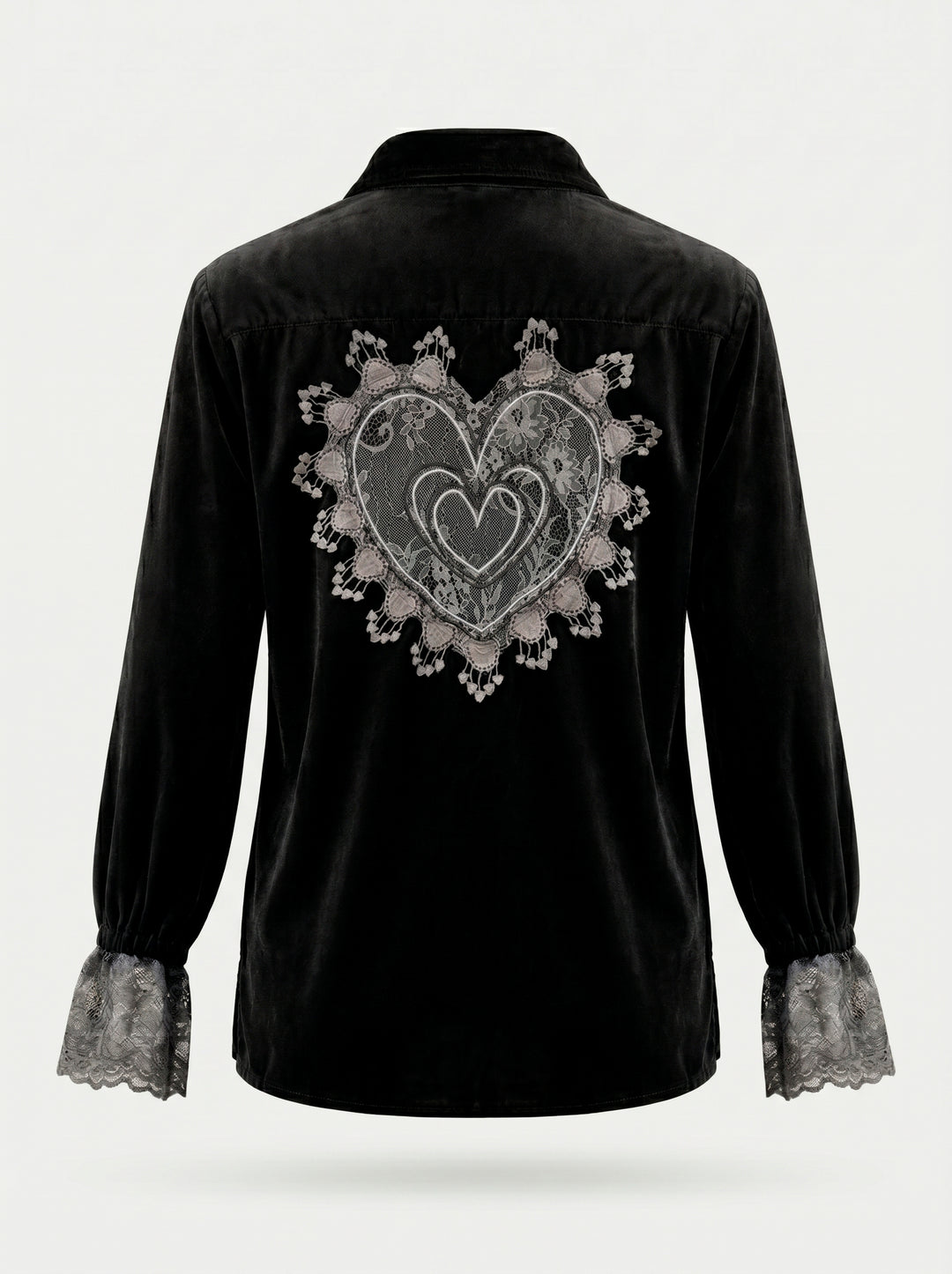 Camisa Antonella Veludo Preto Bordado Coração