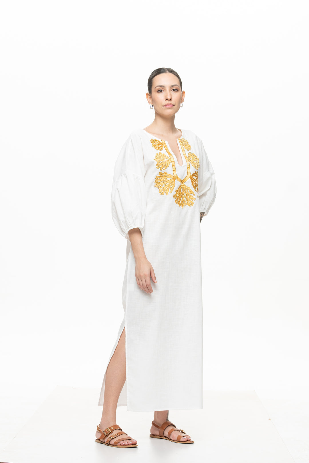 Vestido Pala Maraú Branco com Bordado Dourado