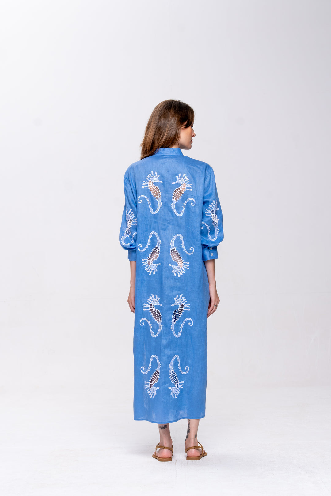 Chemise Oceano Linho Bordado Cavalo Marinho