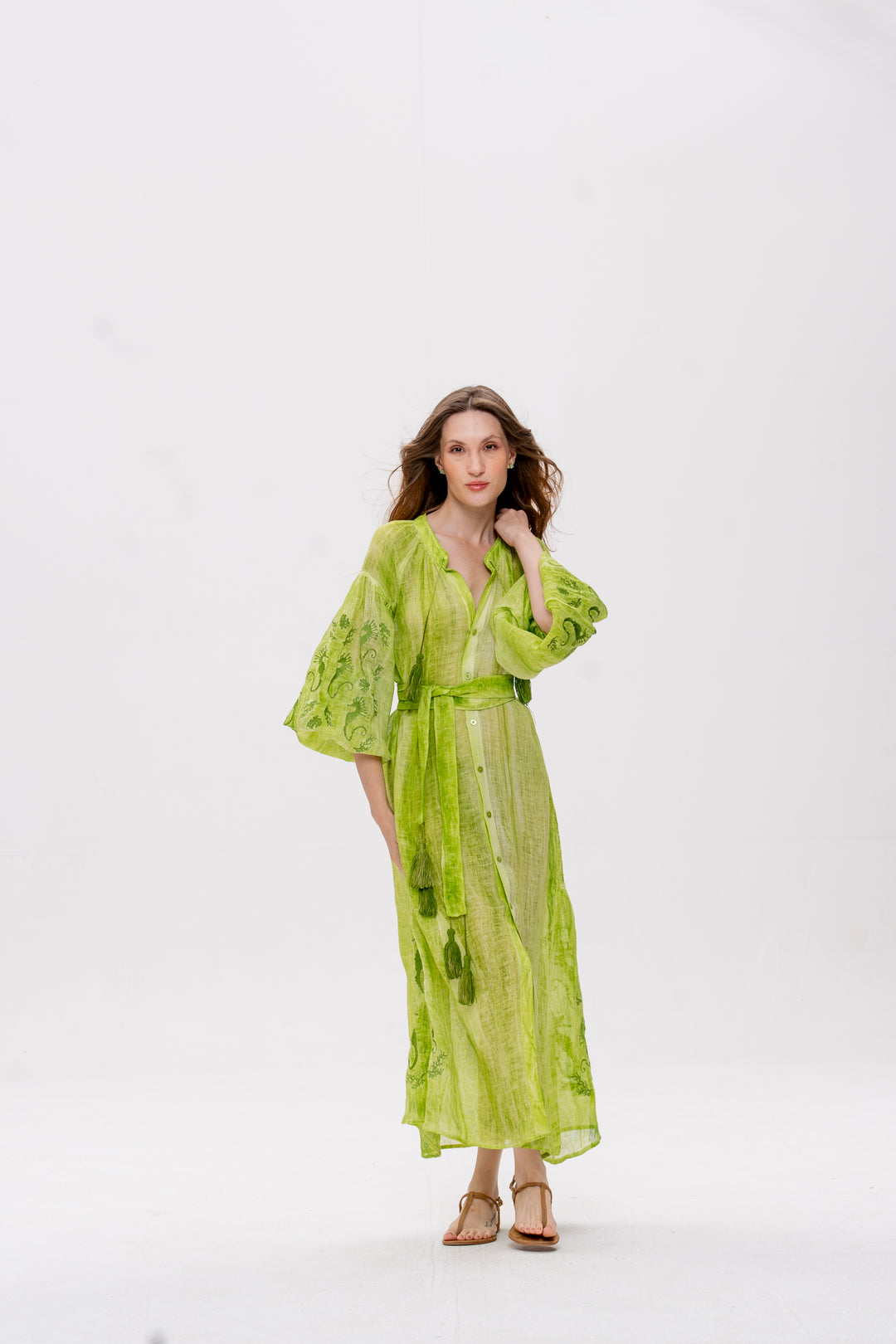 Vestido Nesga Brigite Gaze de Linho Verde Bordado Verde Folha