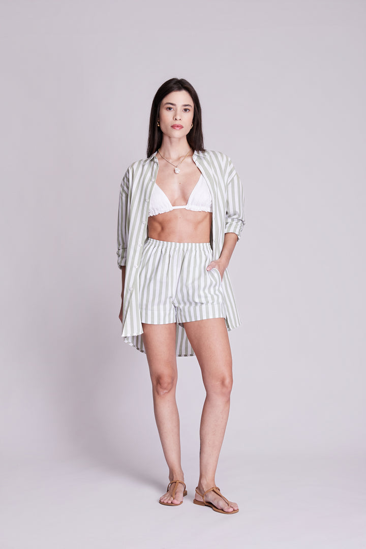 Shorts Reto Maré Alta Listrado Verde