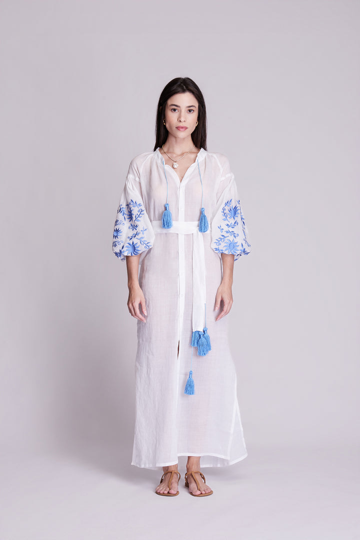 Vestido Chemise Afrodity Rami Branco Bordado Azul Caribe