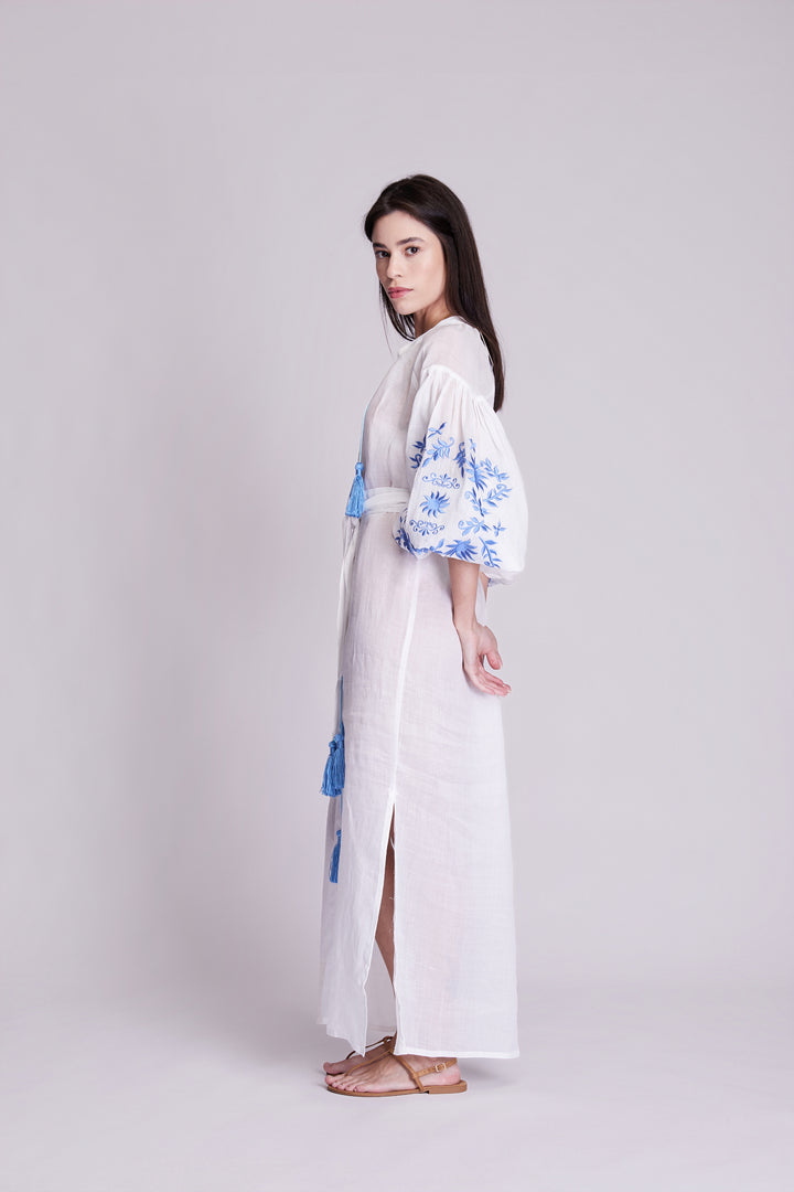 Vestido Chemise Afrodity Rami Branco Bordado Azul Caribe