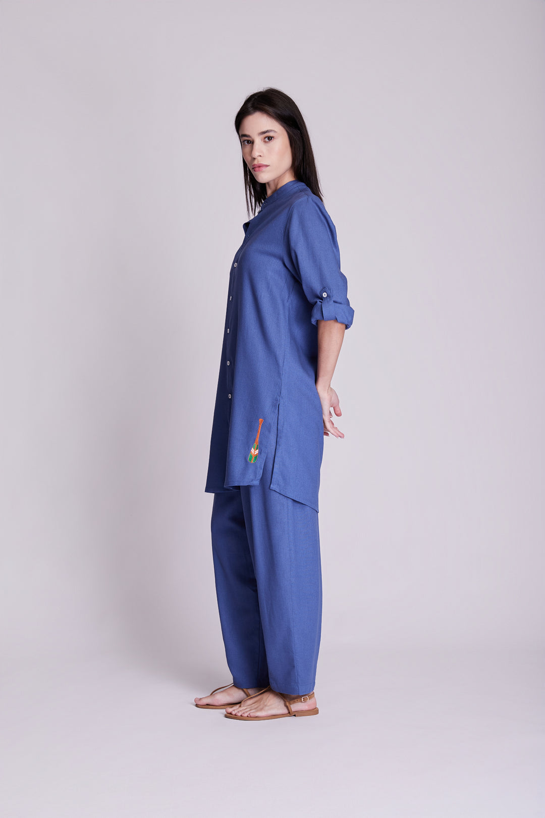 Camisa Long Cotidiano Azul Índigo Bordado Remo