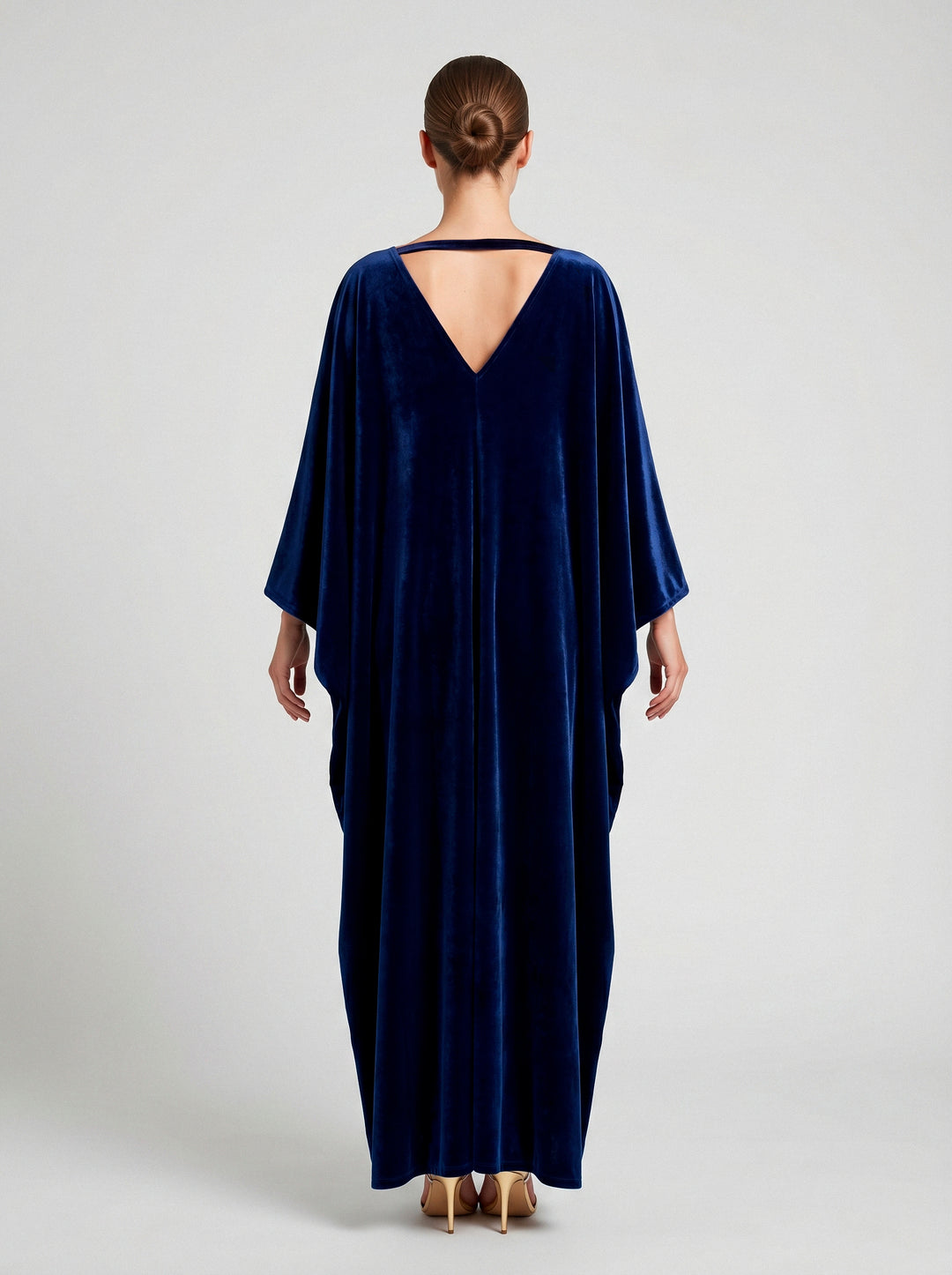 Kaftan Antonella Veludo Azul Marinho Bordado Dourado