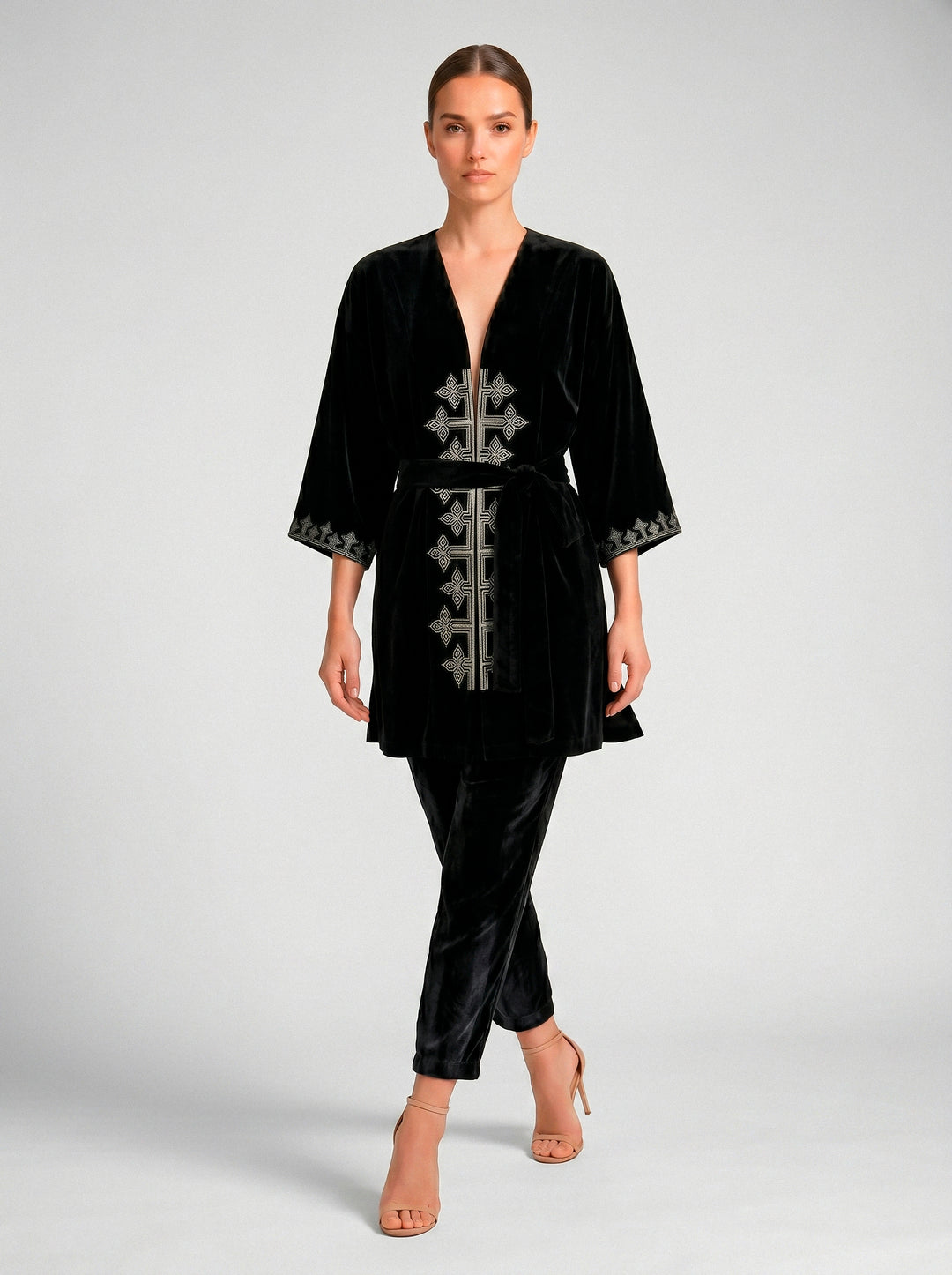Kimono Antonella Veludo Preto Bordado Prata