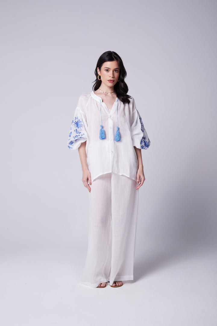 Bata Afrodity Rami Branco Bordado Azul