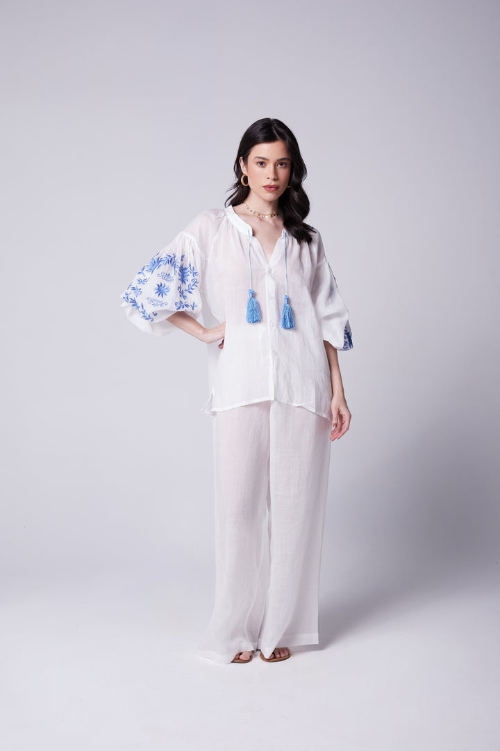 Bata Afrodity Rami Branco Bordado Azul