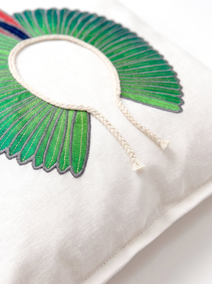 Almofada Cocar Linho Branco com Verde